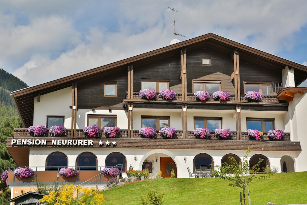 pension neururer