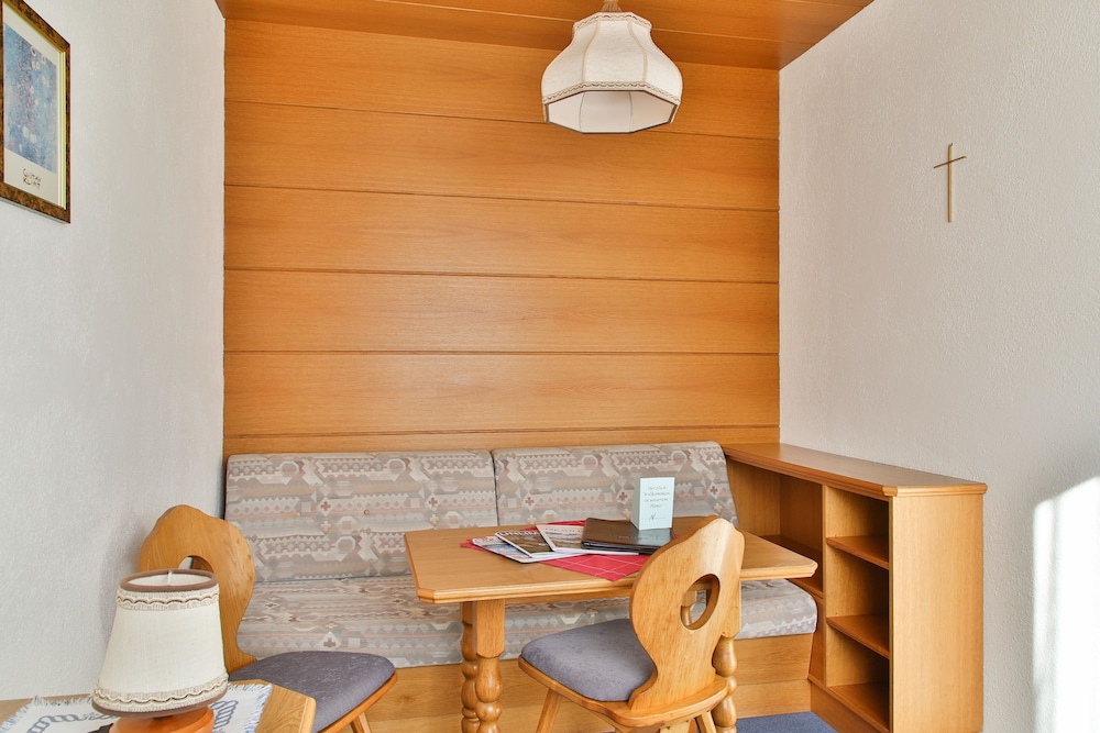 pension neururer