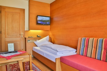 pension neururer