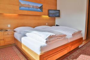 Pension Neururer,Imst>>Curon Venosta,3 star