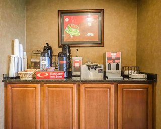 Econo Lodge Inn & Suites Evansville,Indiana>>Evansville,2 star