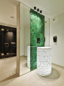 hotel stern