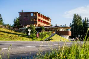 Hotel Marvia,,3 star