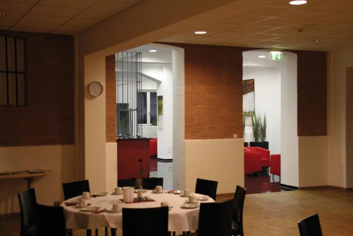 alcatraz hotel am japanischen garten