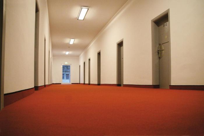 alcatraz hotel am japanischen garten