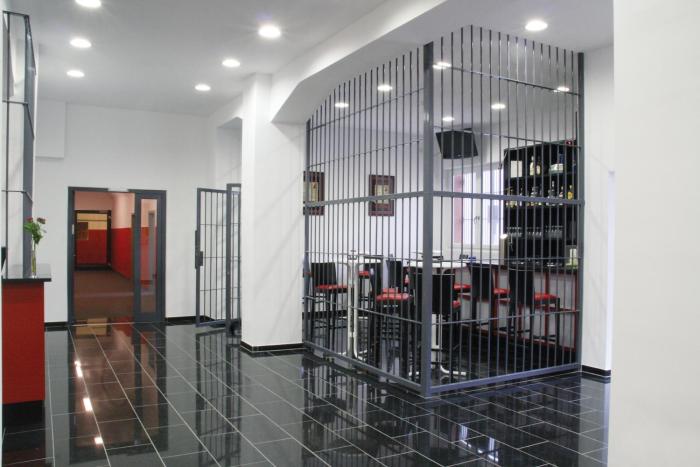 alcatraz hotel am japanischen garten