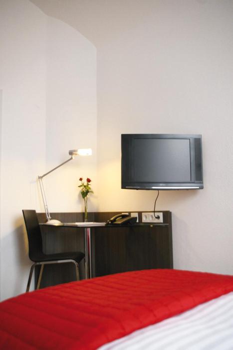 alcatraz hotel am japanischen garten