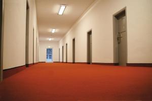 alcatraz hotel am japanischen garten