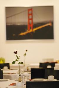 alcatraz hotel am japanischen garten