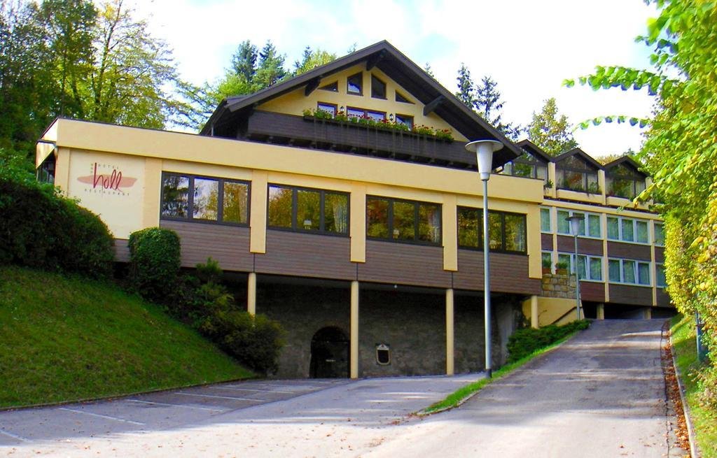 hotel holl