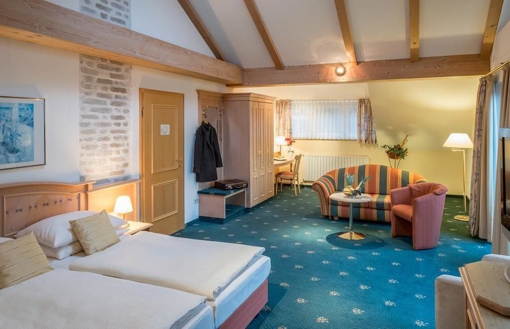 hotel holl