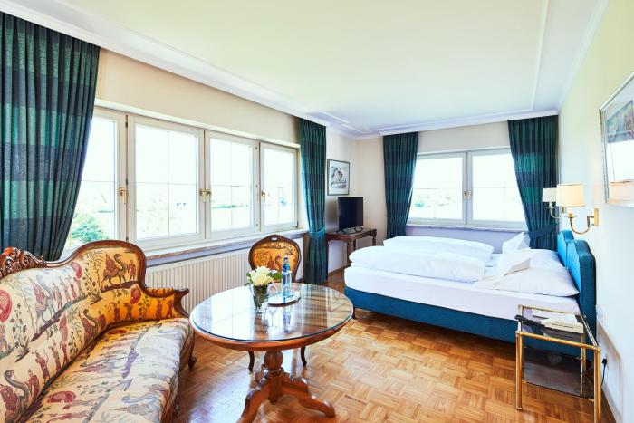 recks hotel restaurant