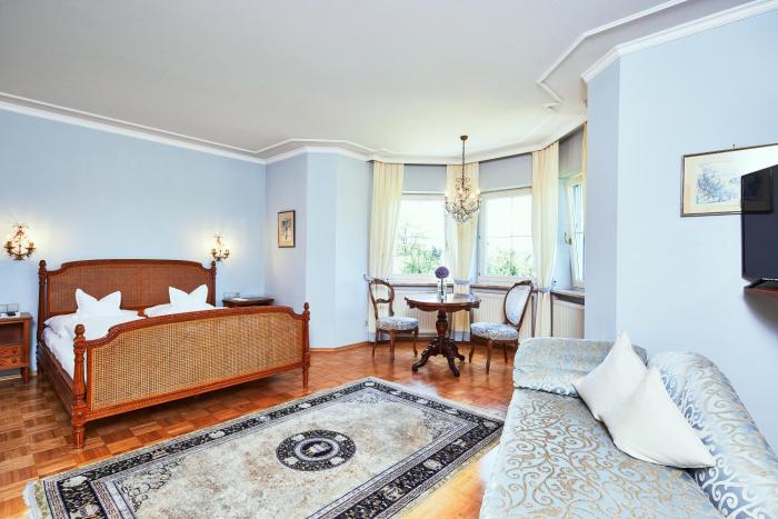 recks hotel restaurant