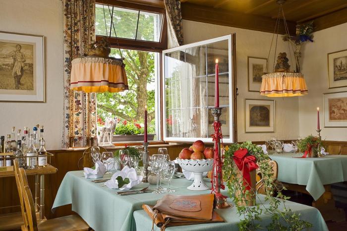 recks hotel restaurant