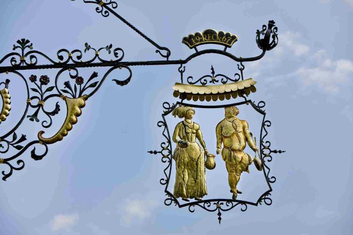 recks hotel restaurant