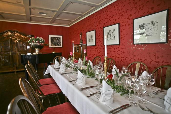 recks hotel restaurant