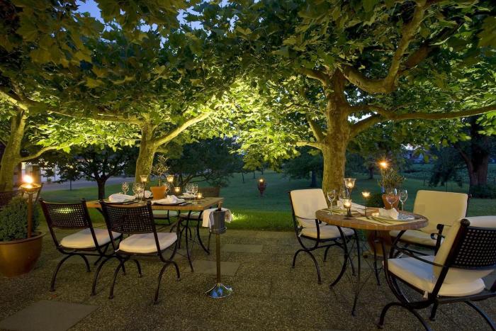 recks hotel restaurant