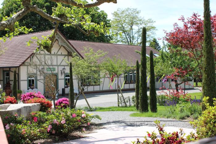 recks hotel restaurant