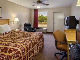 Days Inn By Wyndham Forest,Meridian>>Forest,2 star