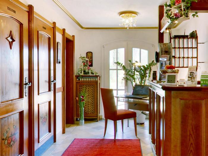 hotel garni in der breite