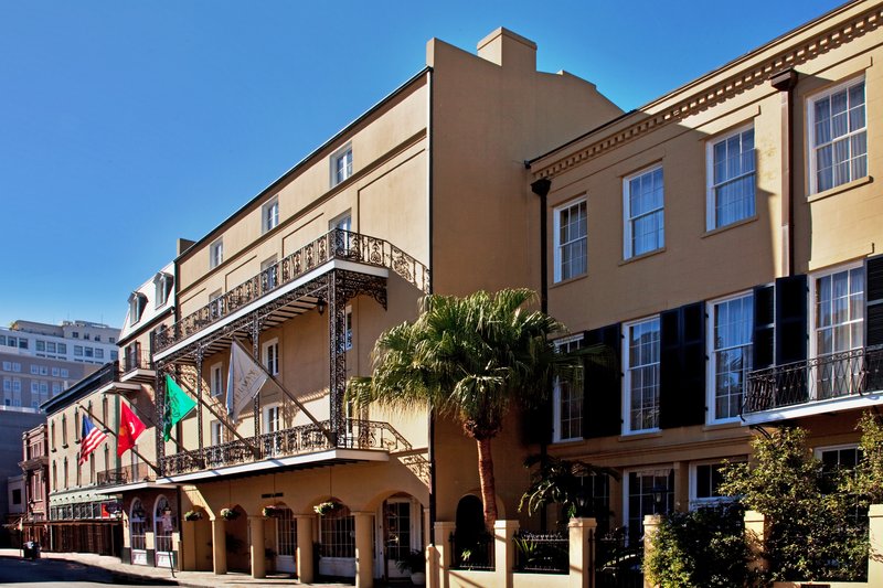 holiday inn french quarter chateau lemoyne an ihg hotel