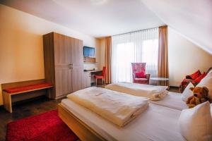 Landhotel & Weingasthof Schwarzer Adler,Giebelstadt>>Castell,3 star