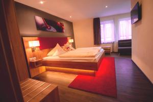 Landhotel & Weingasthof Schwarzer Adler,Giebelstadt>>Castell,3 star