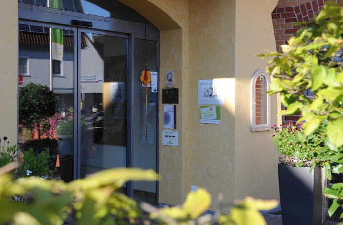 hotel and restaurant post