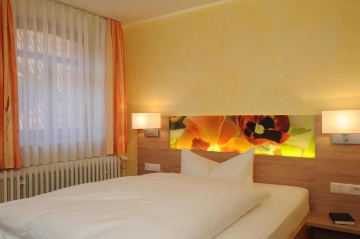 hotel and restaurant post