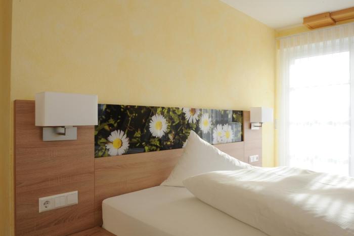 hotel and restaurant post
