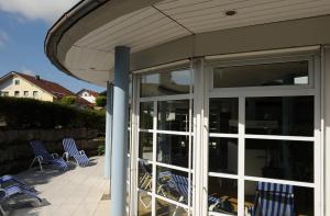 hotel and restaurant post