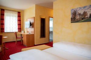 hotel and restaurant post