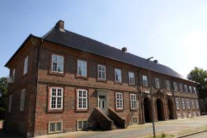 Hotel Pelli Hof Rendsburg By Tulip Inn,Kiel>>Hamburg,3 star