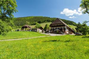 Landgasthaus Grüner Baum,Neuenweg 1,3 star