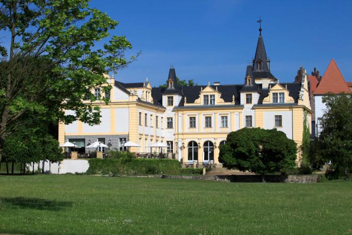 schloss und gut liebenberg
