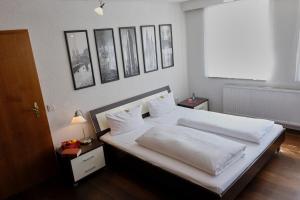 Romantica Hotel Blauer Hecht,Dinkelsbuehl>>Ansbach,3 star
