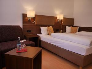 Romantica Hotel Blauer Hecht,Dinkelsbuehl>>Ansbach,3 star