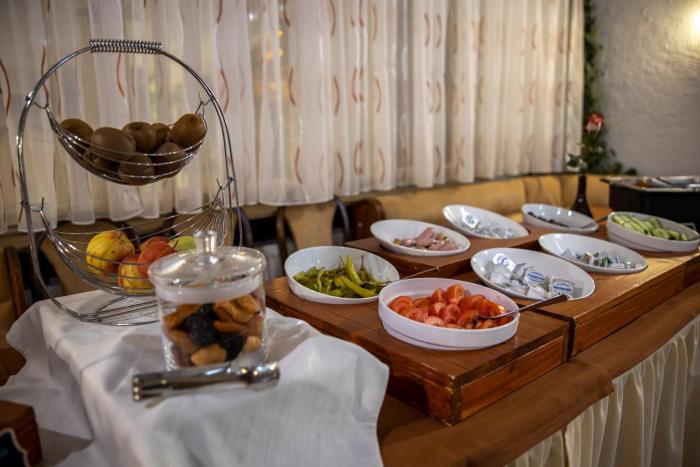 hotel restaurant meteora