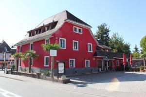 Hotel Restaurant Hochdorfer Hirschen,March>>Freiburg Im Breisgau,3 star