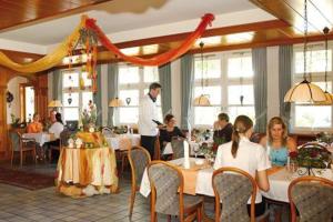 Hotel Landrestaurant Schnittker,Dusseldorf>>Delbrueck,3 star