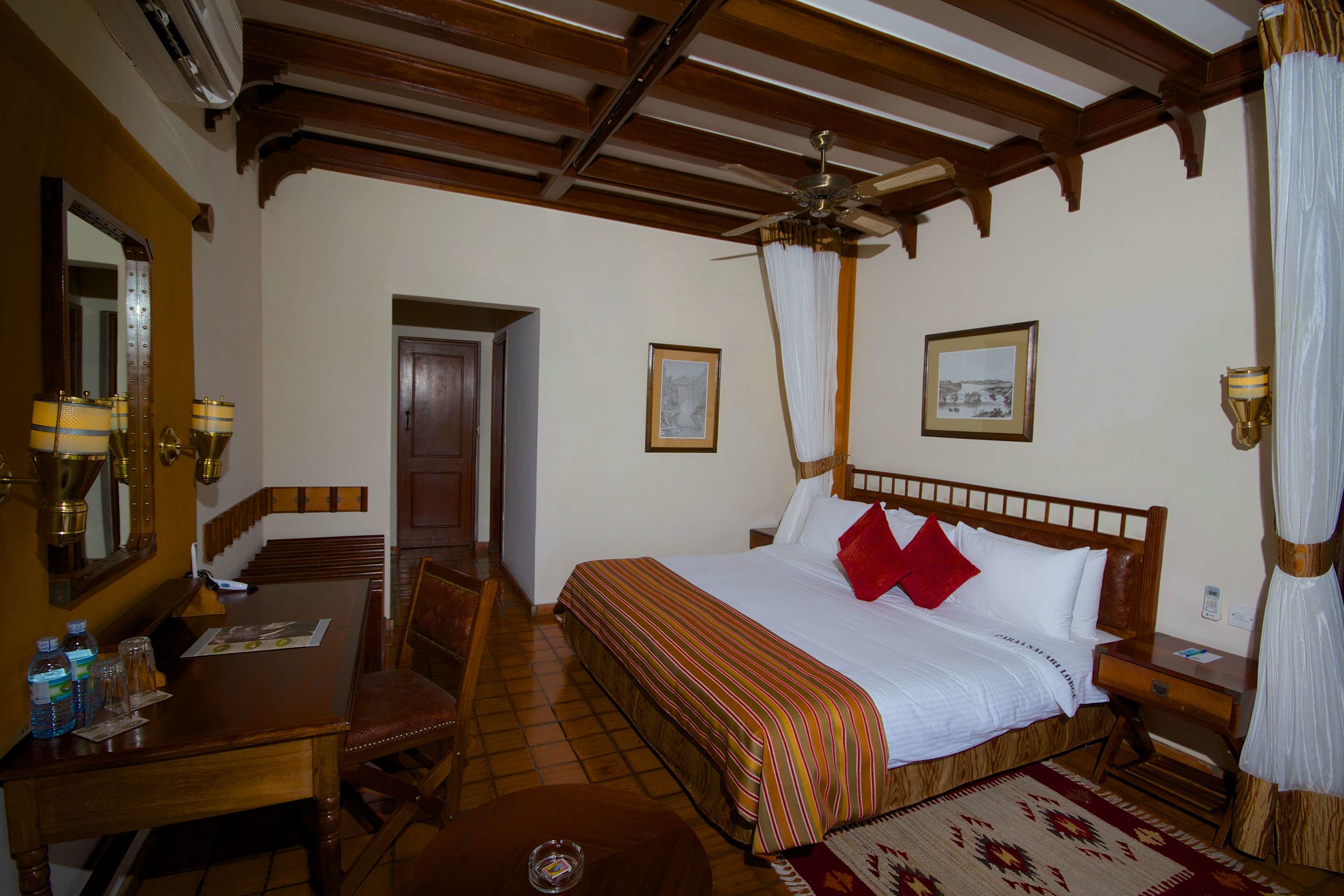 paraa safari lodge
