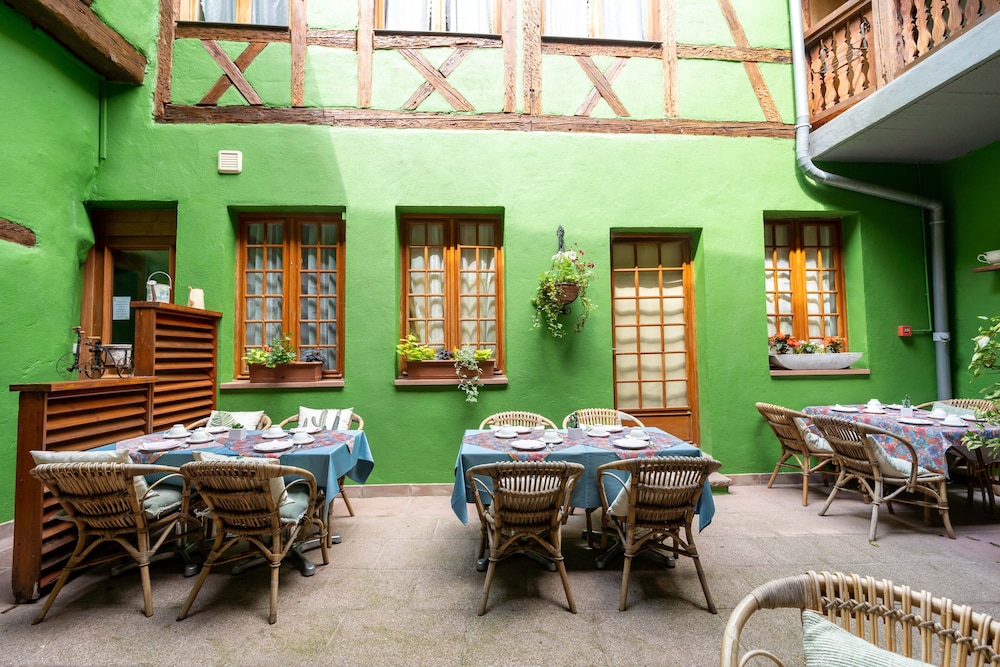 hotel a loriel