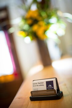 Cloudside Hotel,Fort Nelson>>Castlegar,3 star