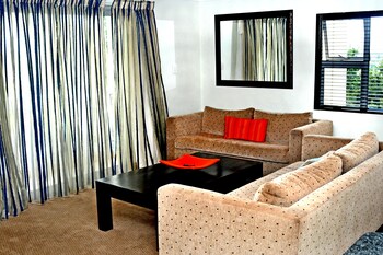 all seasons boutique hotel