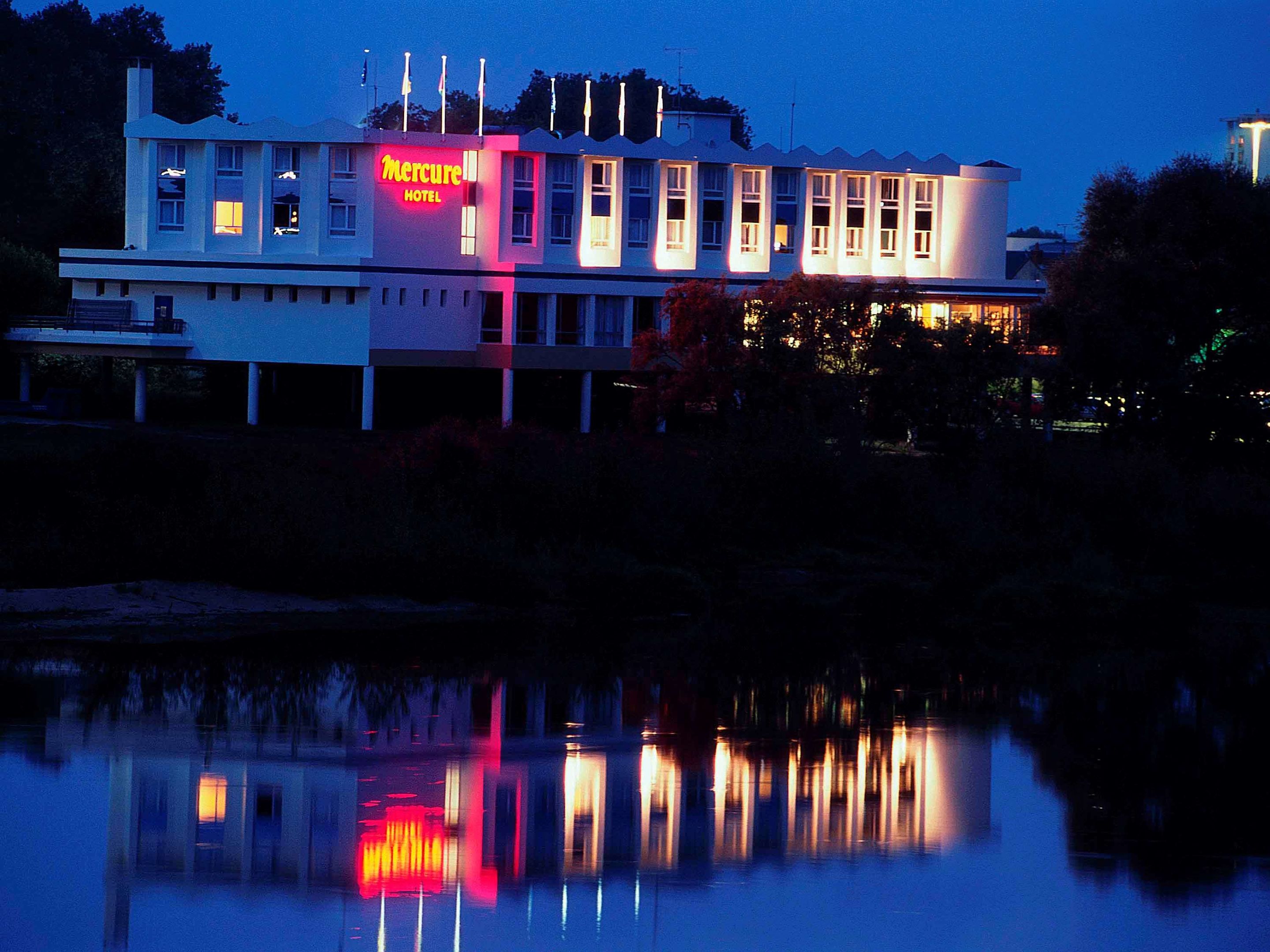 mercure nevers pont de loire