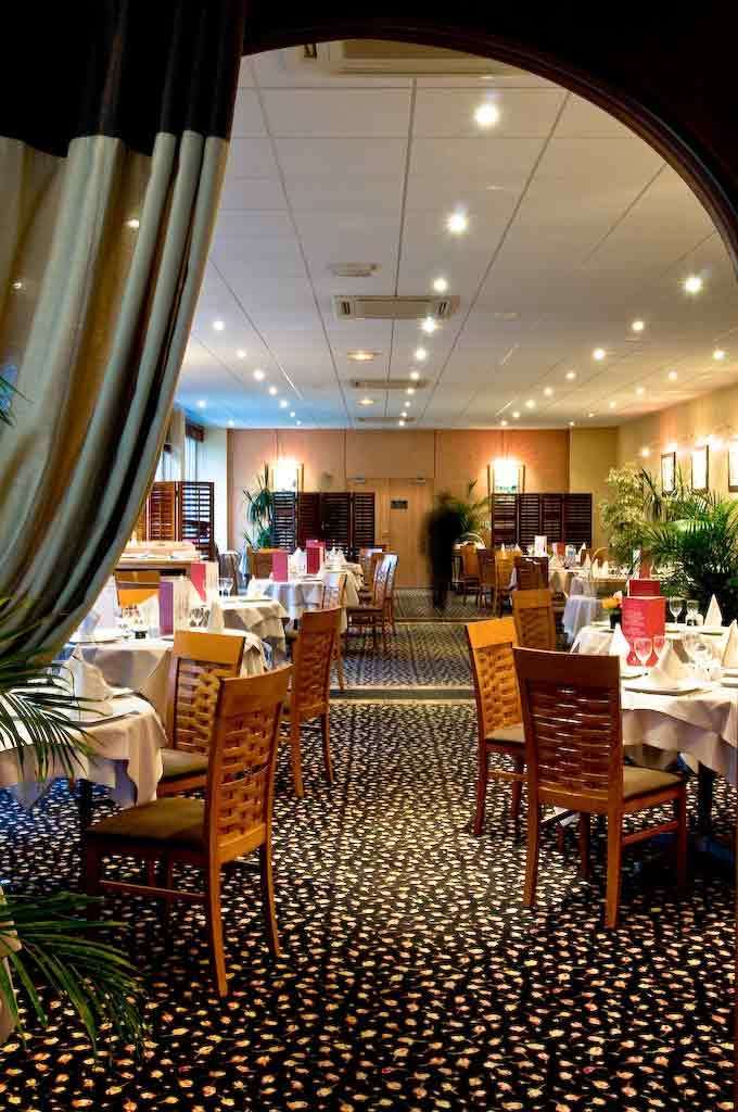 mercure nevers pont de loire
