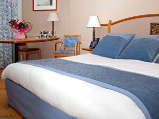 mercure nevers pont de loire