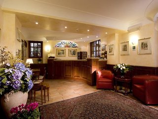 hotel trevi
