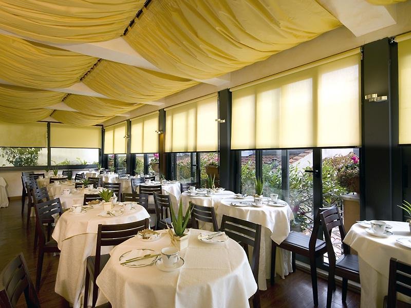 hotel trevi