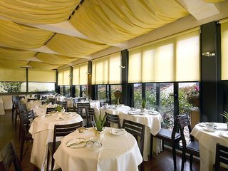 hotel trevi
